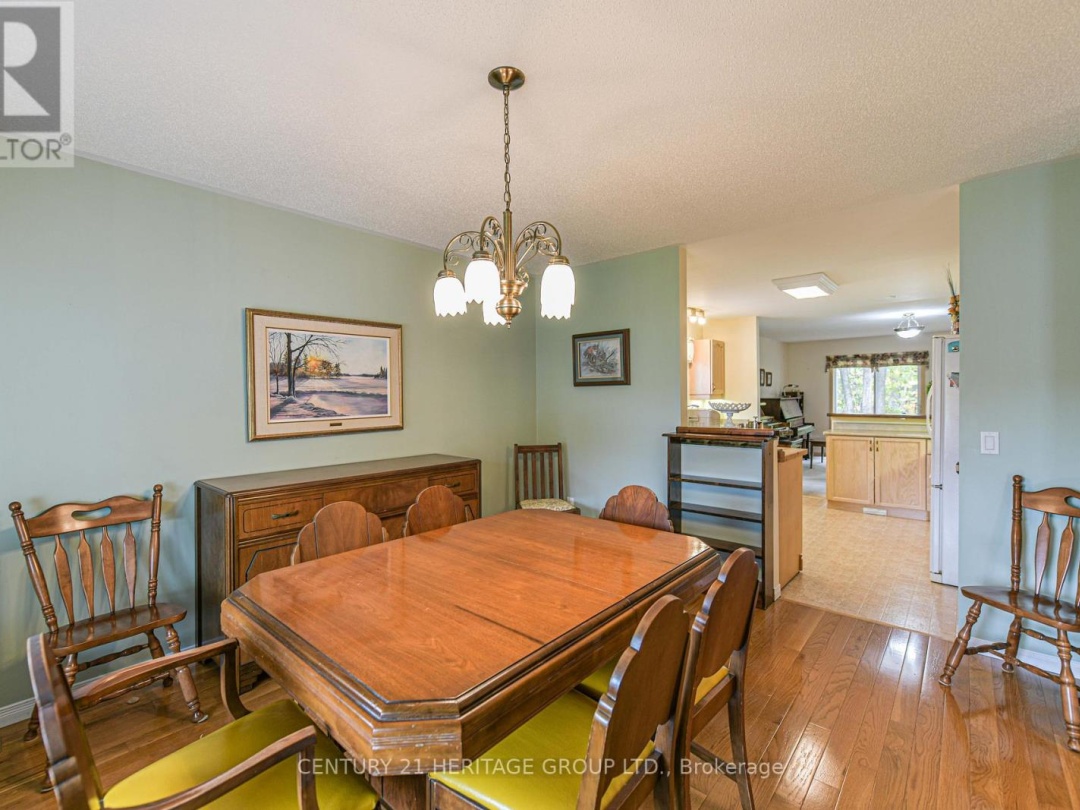 19 SPRINGWOOD CRESCENT,