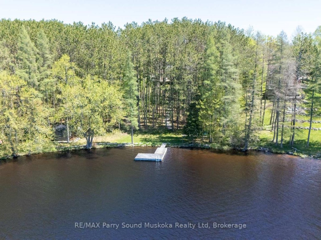 587 CENTRE ROAD, Manitouwabing Lake
