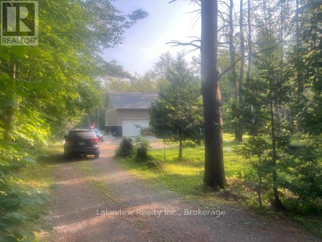 1078 SOUTH KAHSHE LAKE ROAD E, 