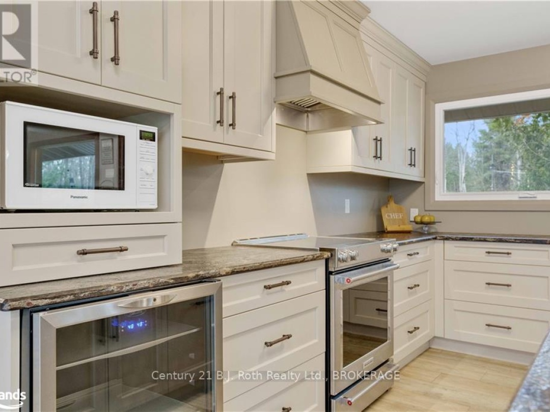 2983 Whelan Way, Black Lake
