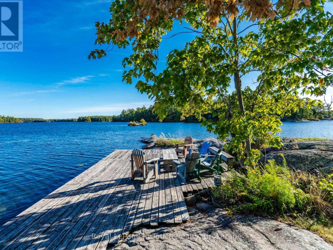 2 IS 190 ISLAND, Six Mile Lake