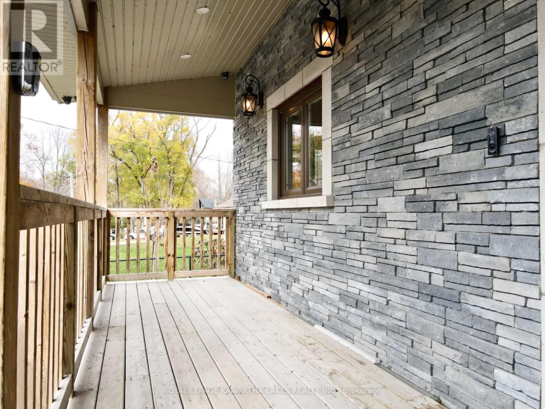 2501 Lakeshore Drive, Lake Simcoe
