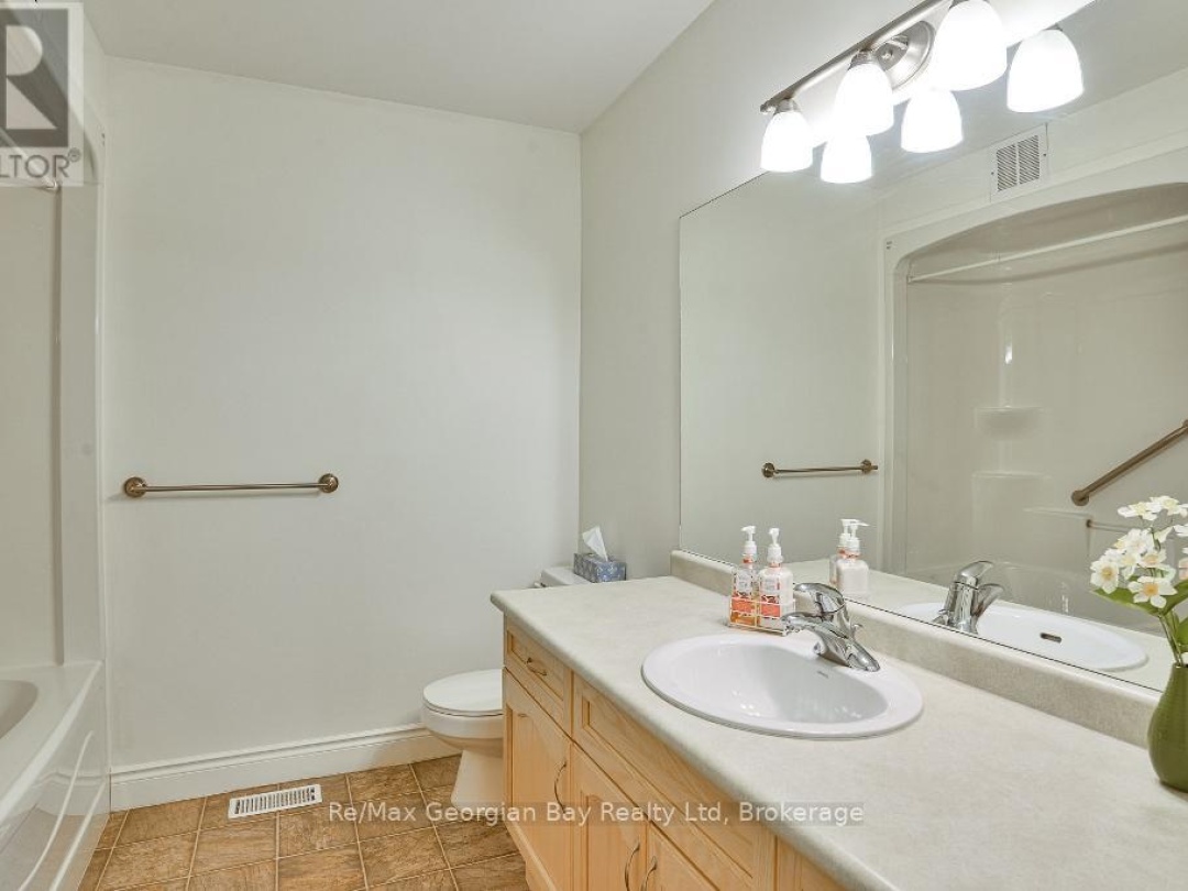 206 - 10A KIMBERLEY AVENUE, 