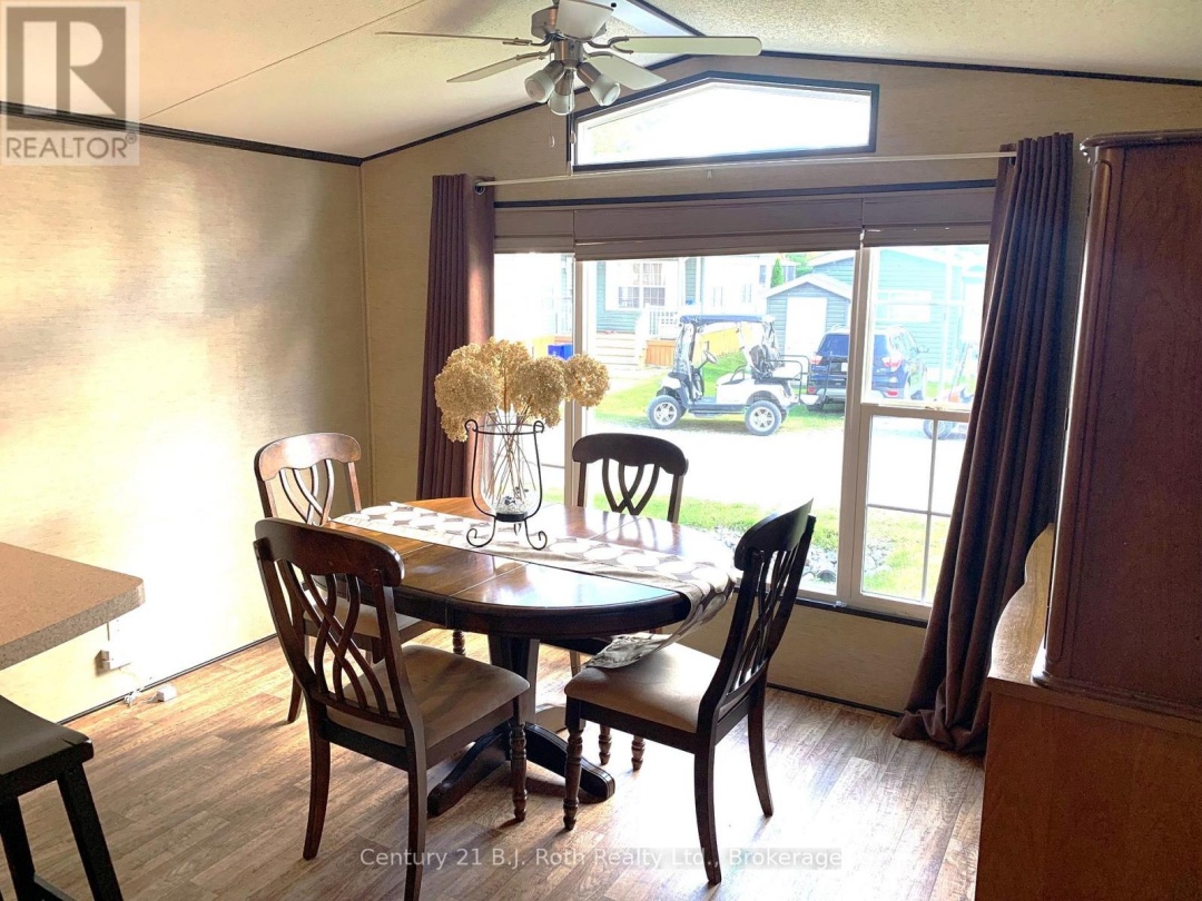 43 1082 Shamrock Marina Road, Severn Lake
