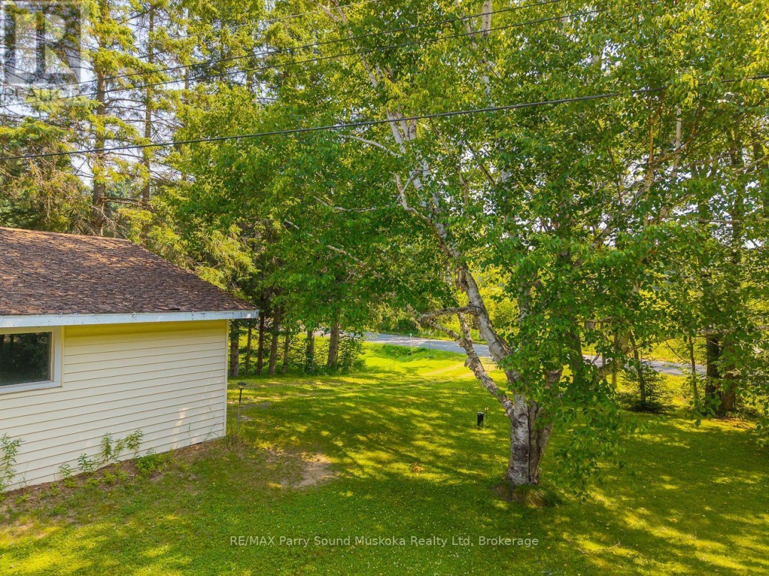 86 LAKESIDE CRESCENT, 