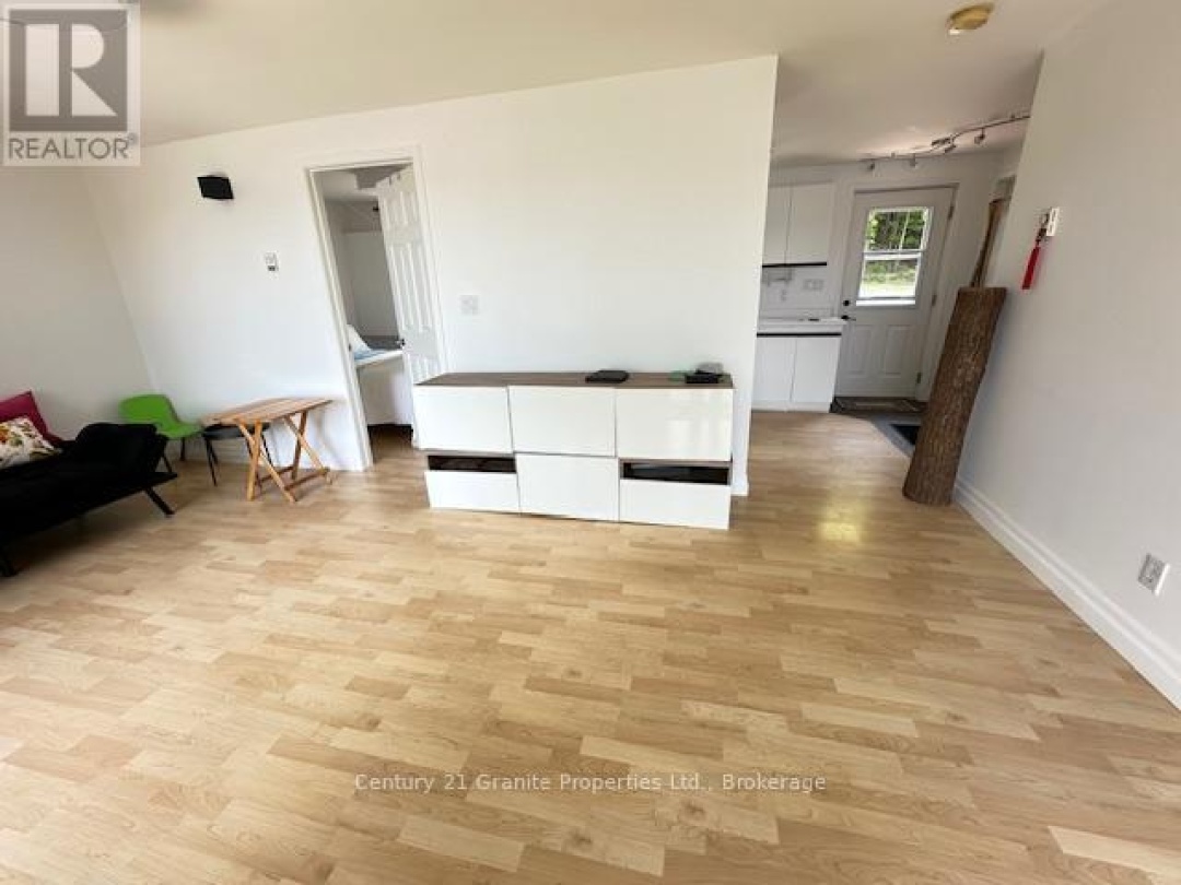 4 TURTLE LANE, 