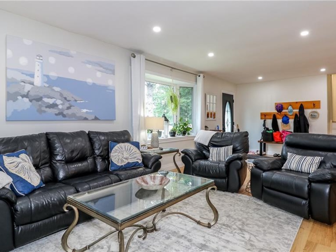 14 CONDER Drive, 