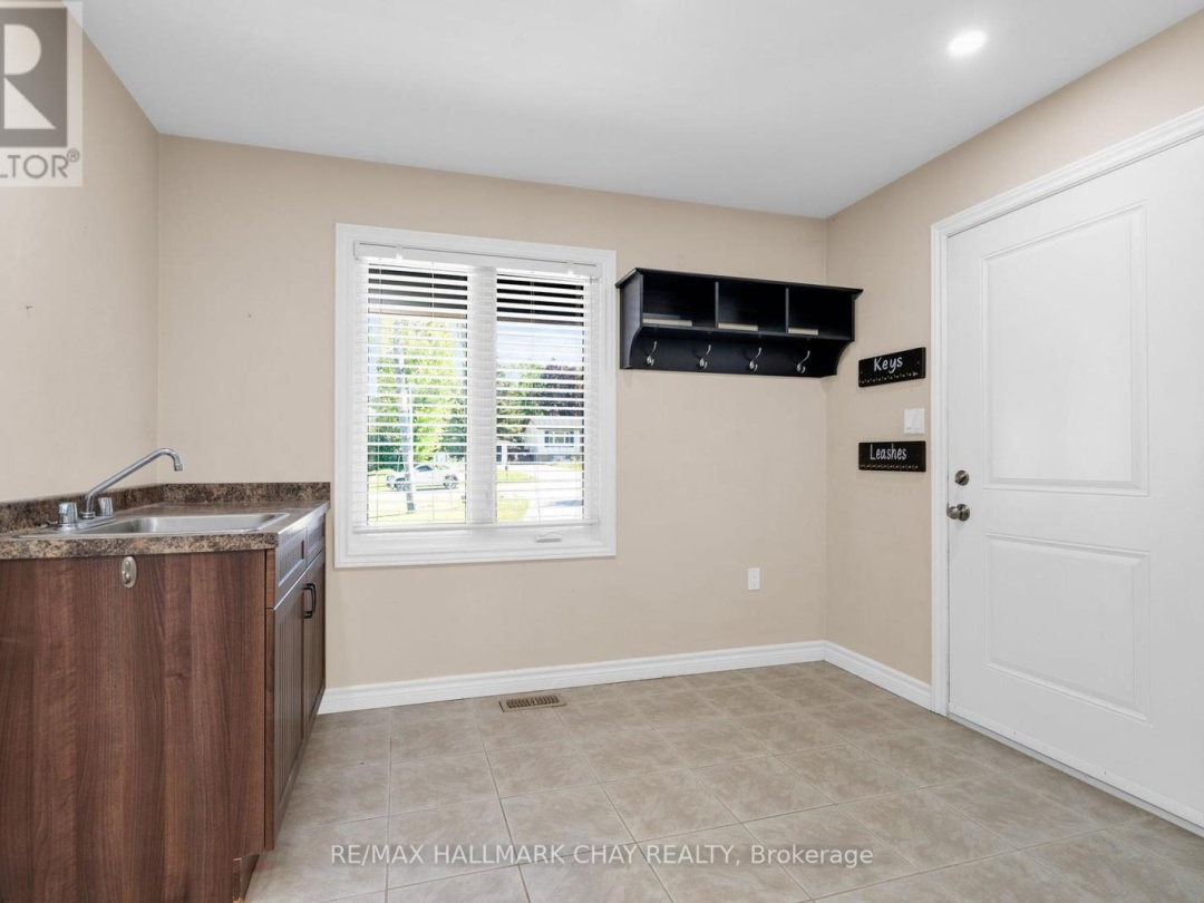 2052 MARCHMONT ROAD, 