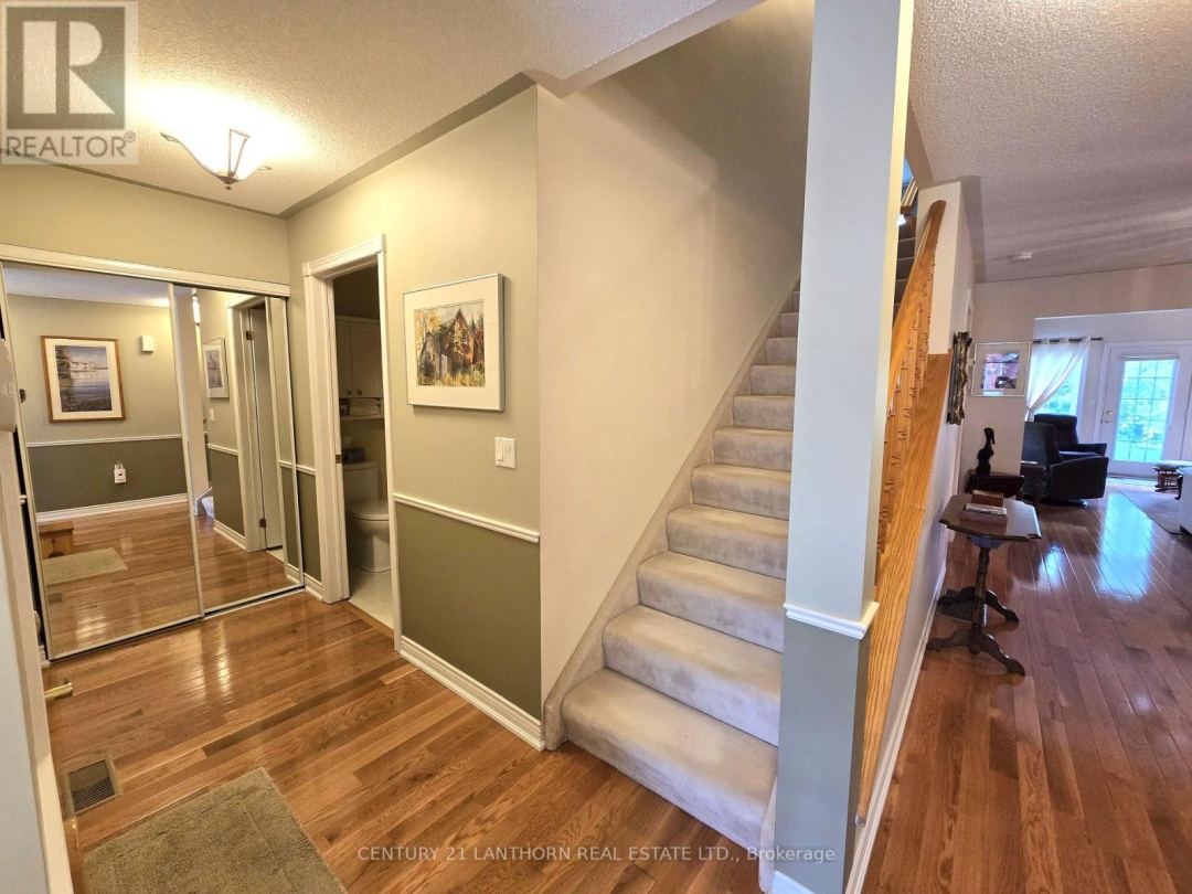 UNIT #310 - 30 MUSEUM DRIVE, 