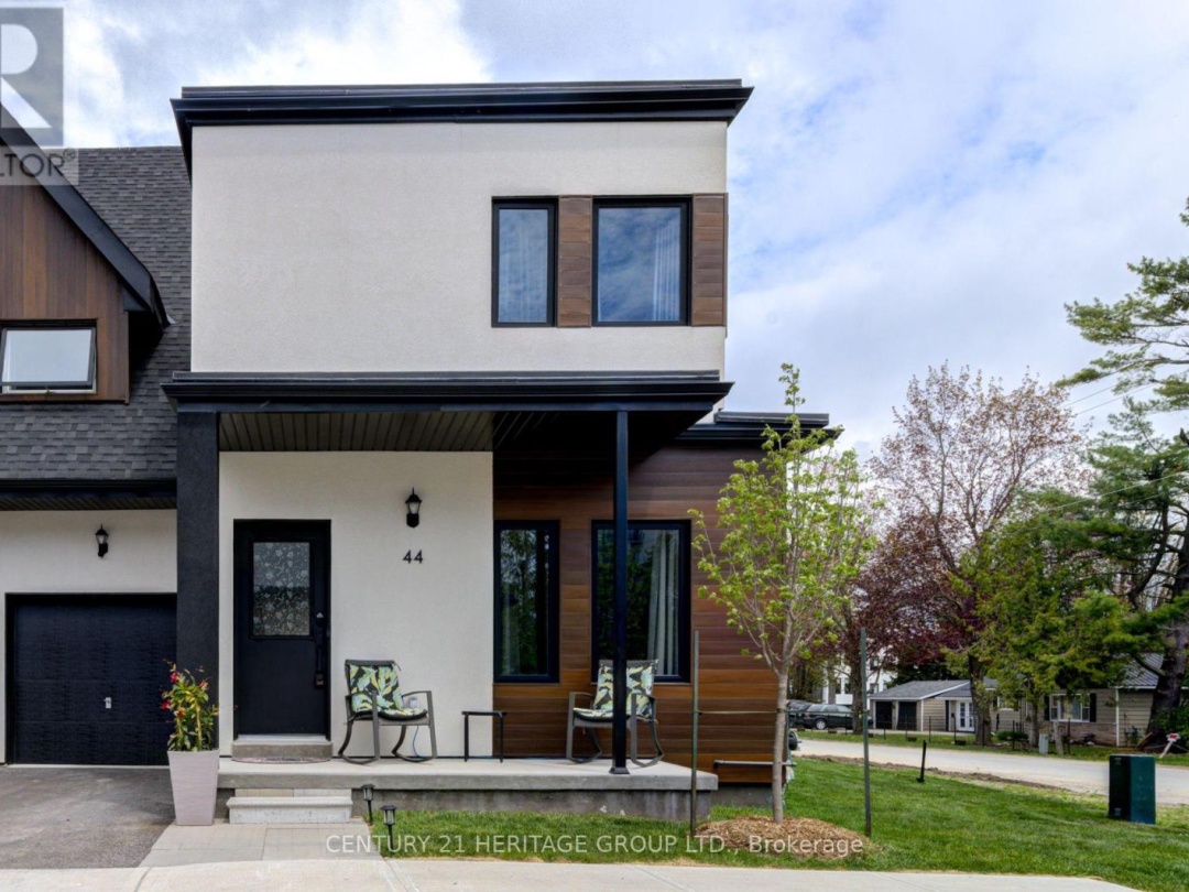44 RUBY CRESCENT, 
