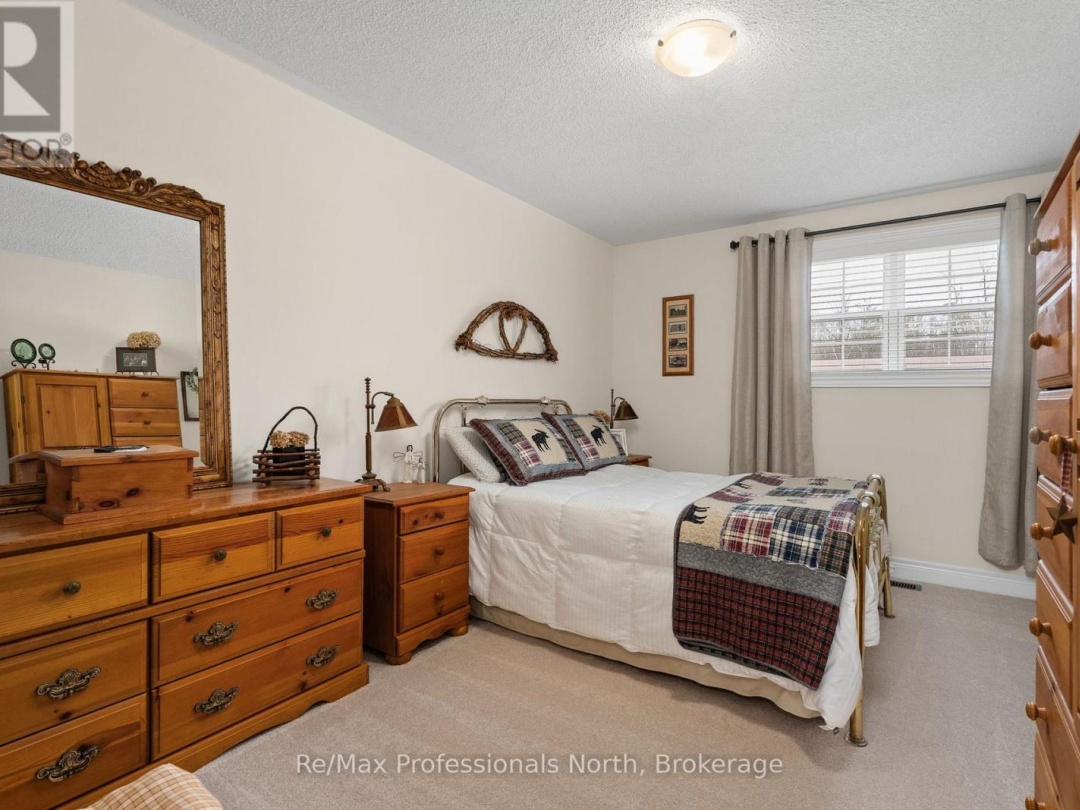 160 DAFFODIL COURT, 