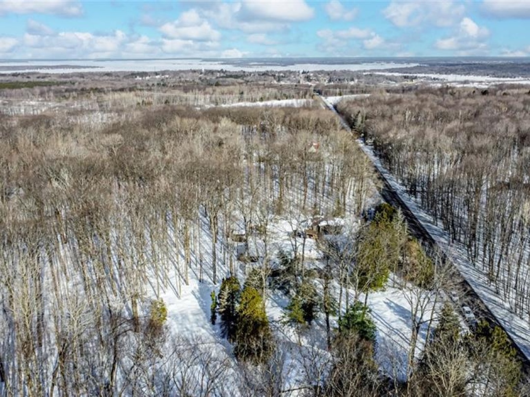 1710 Sandhill Road, Waubaushene