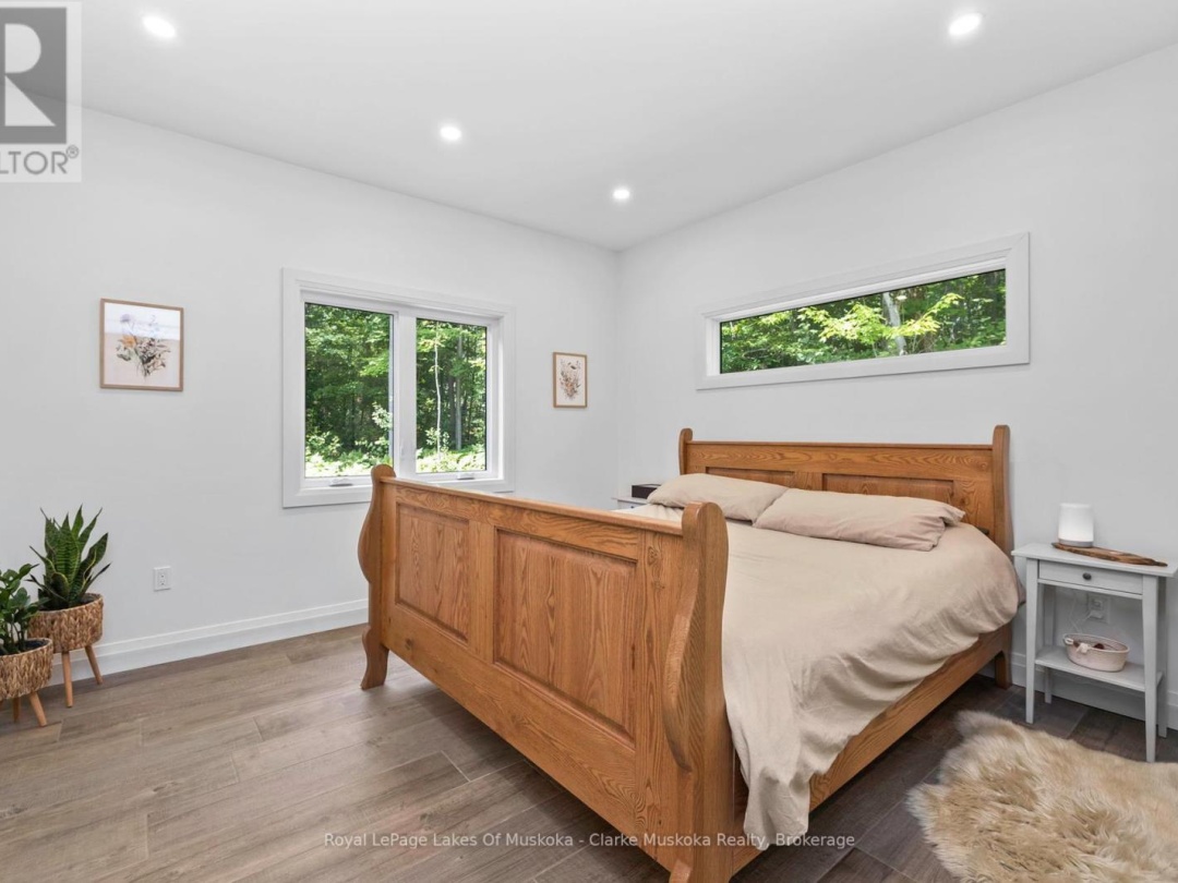 3278 RUSSELL DRIVE, 