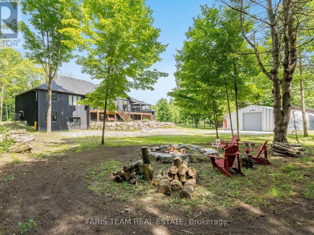 151 Mount Saint Louis Road E, Coldwater Lake