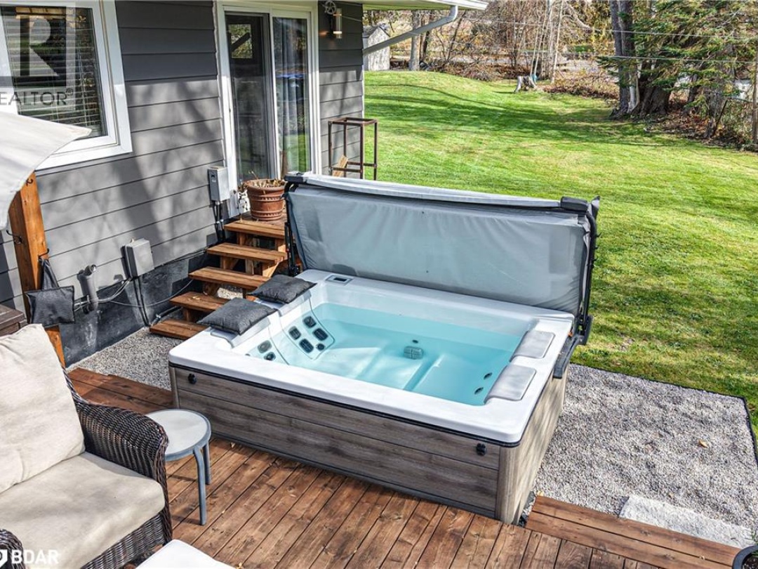 8222 COUNTY RD 169 Road, 