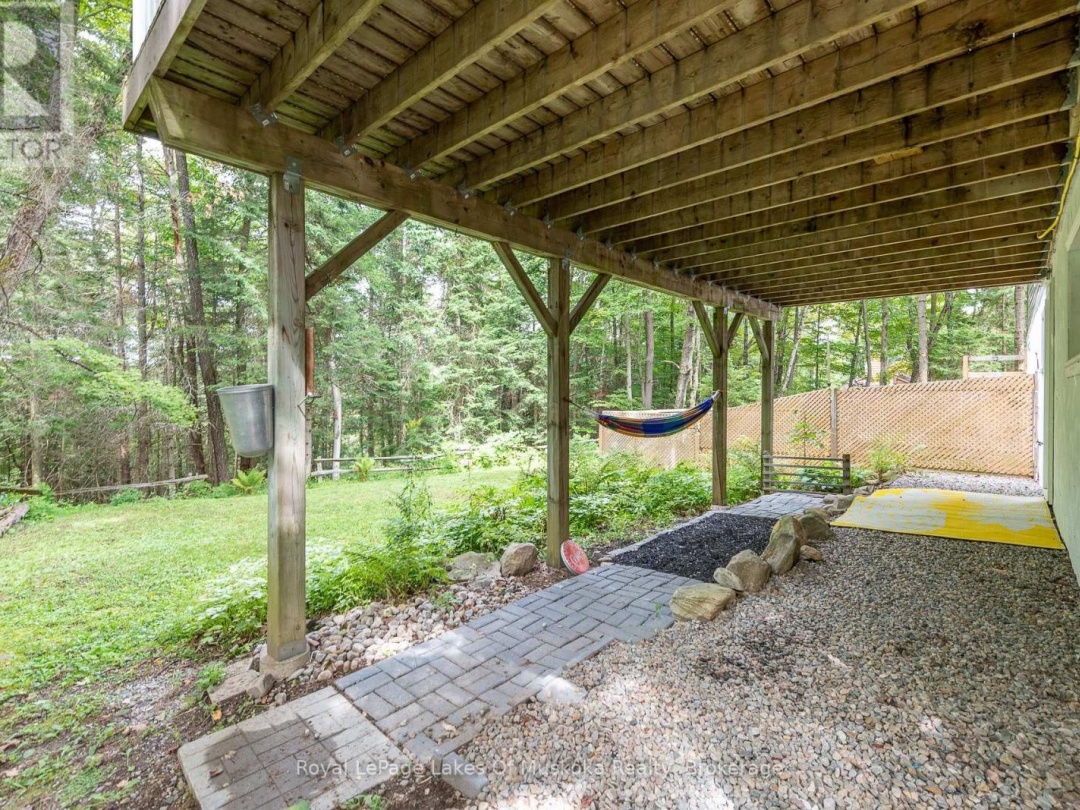 1588 SKYLINE DRIVE, Peninsula Lake