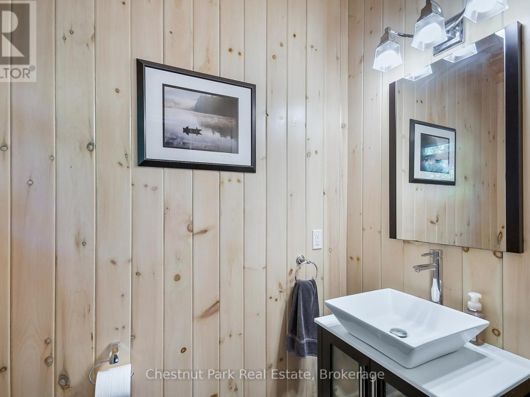 86 TAYLOR ISLAND, 