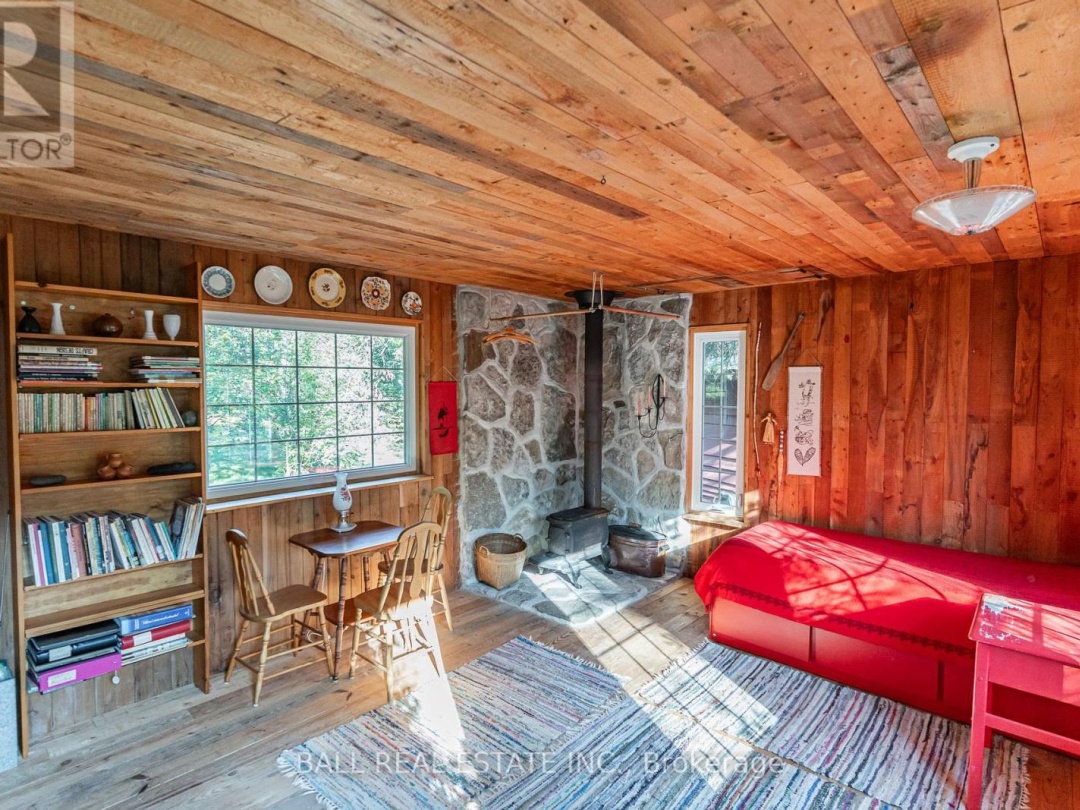 849 COUNTY RD 49, 