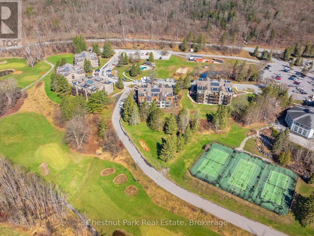 52 107 1235 Deerhurst Drive, Peninsula Lake