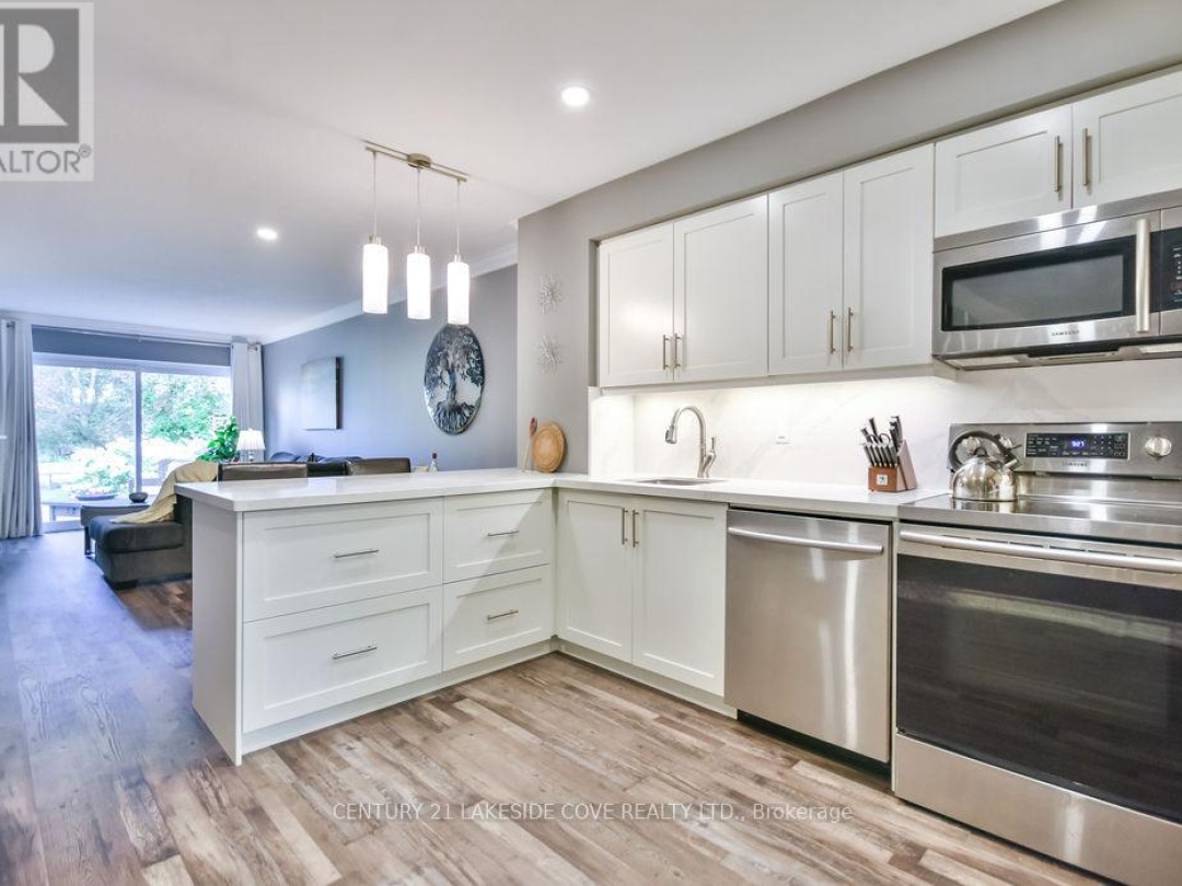UNIT #7 - 70 LAGUNA PARKWAY, 