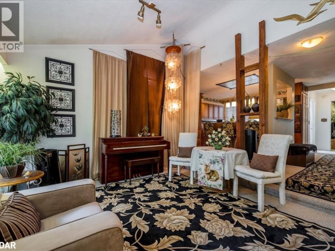 42 OLD INDIAN Trail, 