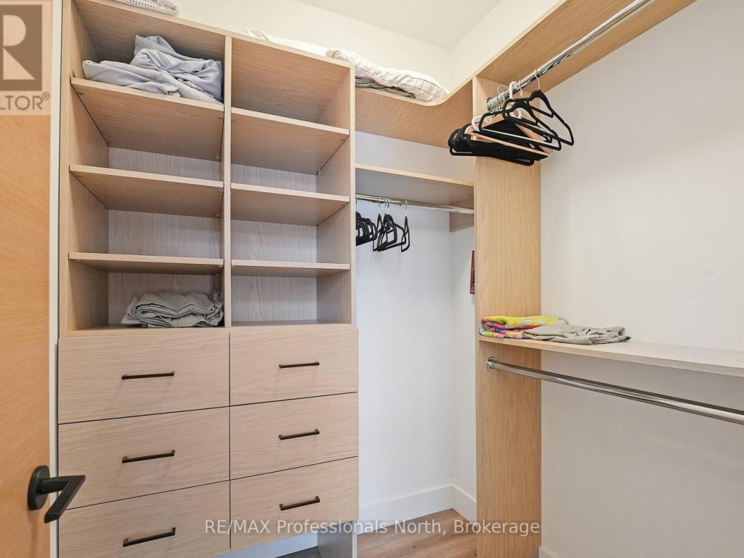 1237 BURLYWOOD TRAIL, 