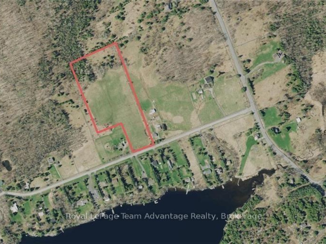 13 LAKESIDE DRIVE, McKellar