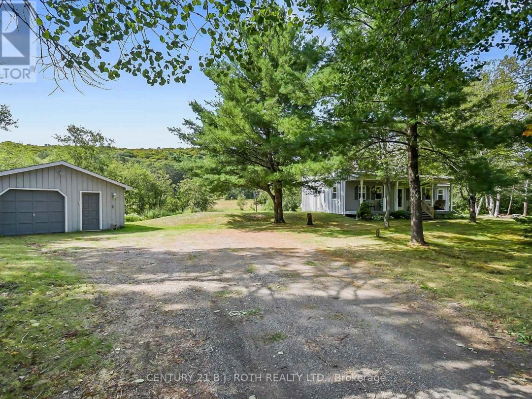 1048 OLD NORTH ROAD N, 