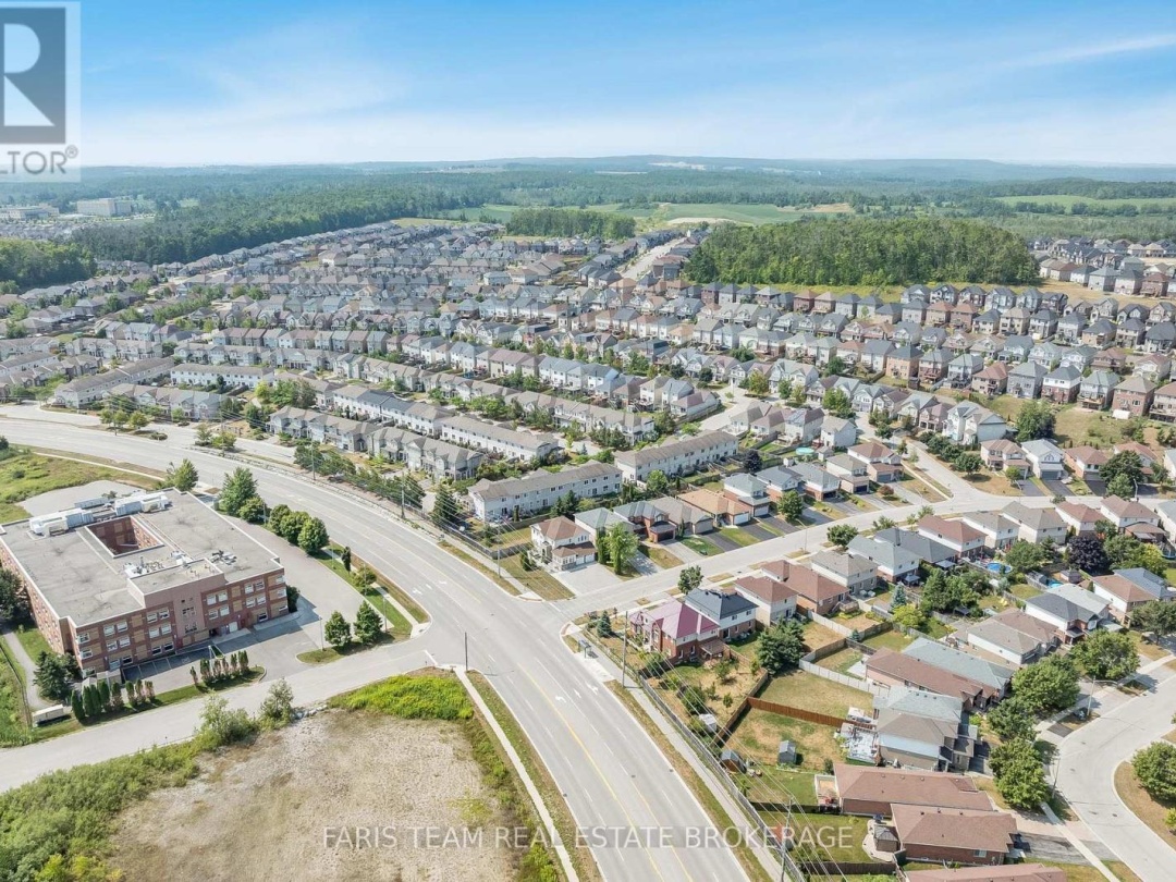 2 VANESSA DRIVE, 