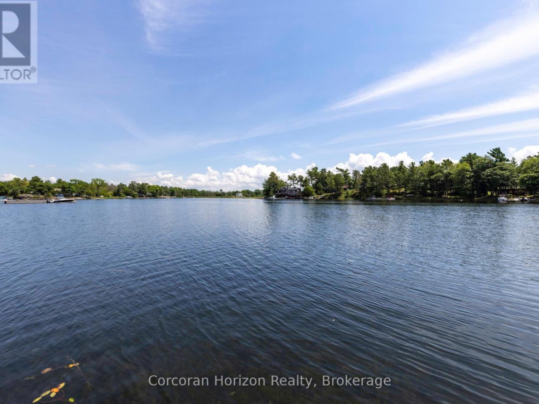 68 Wolverine Beach Rd, Georgian Bay
