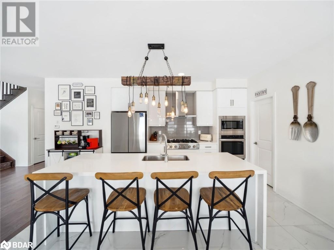 3727 Quayside Drive, Severn