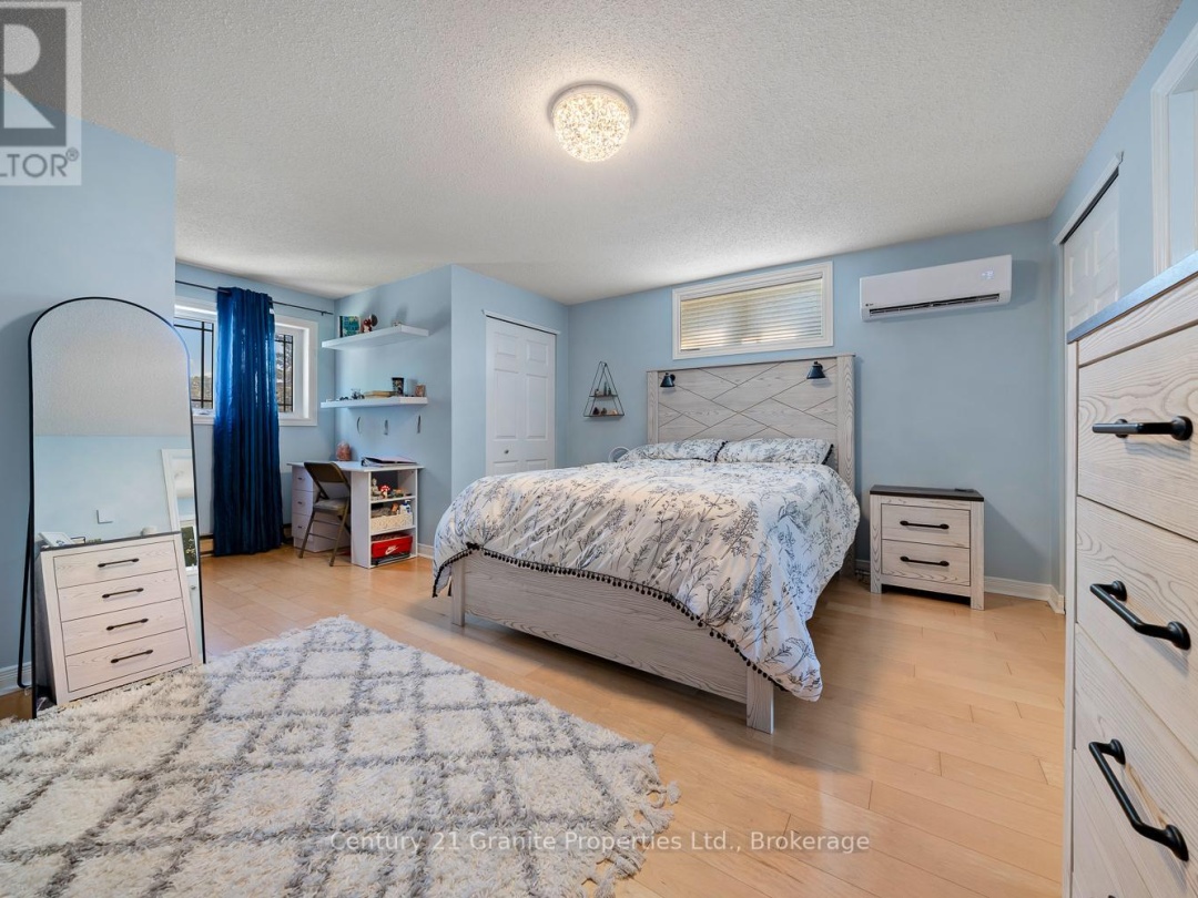 7 TUDHOPE STREET, 