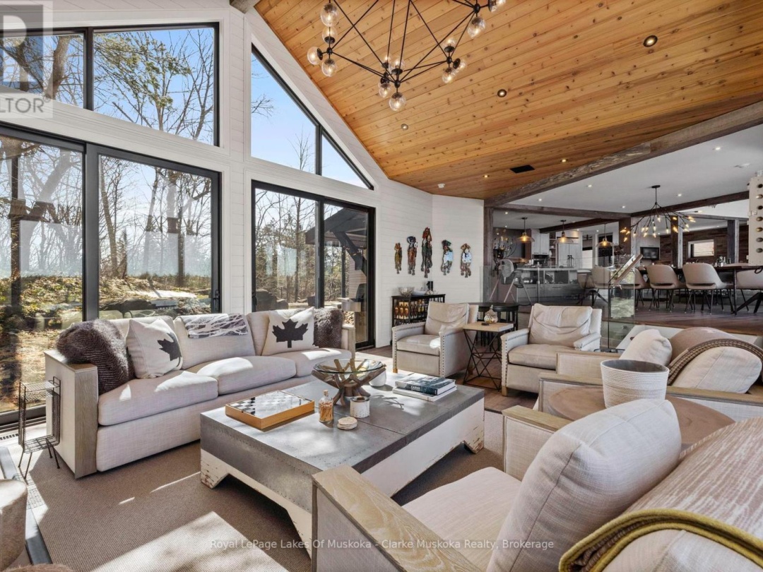305 Wapaska Crescent, Lake Muskoka