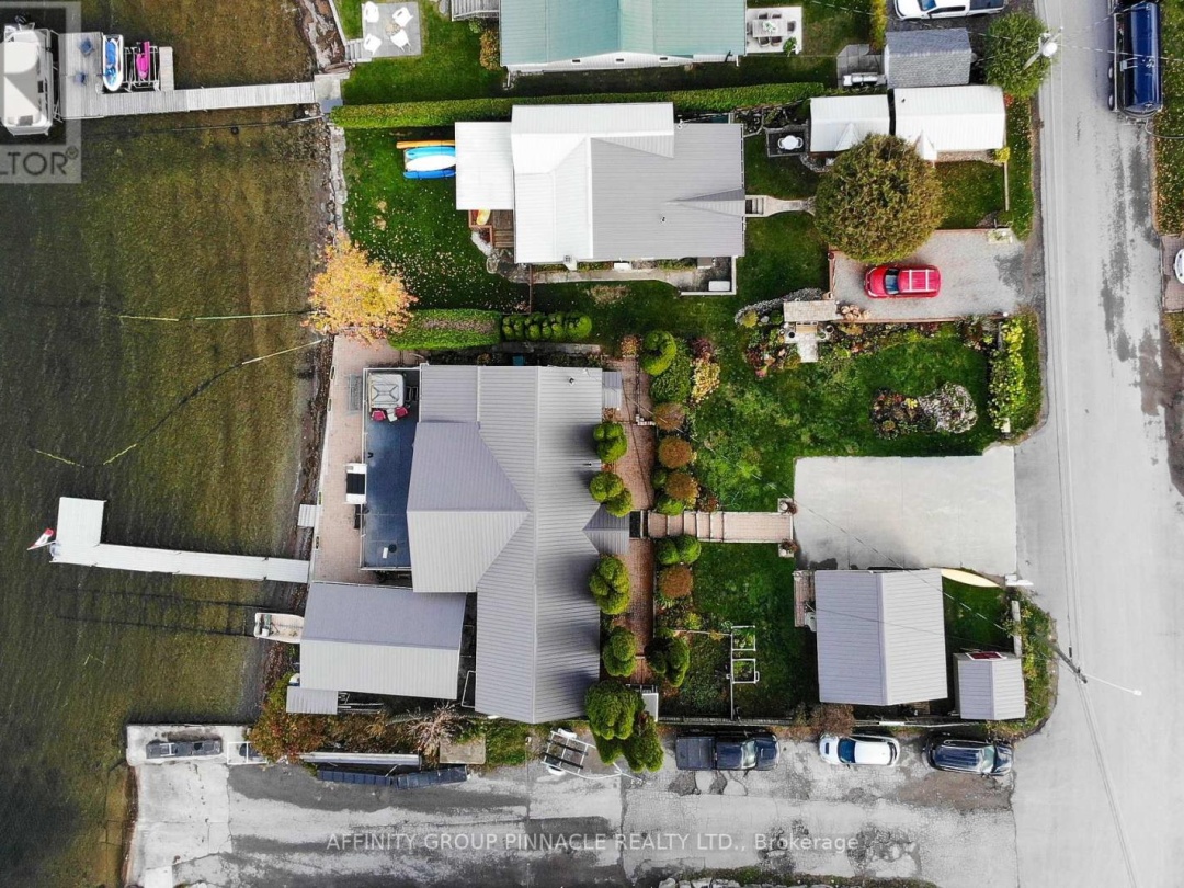 14 ORIOLE ROAD, Cameron Lake