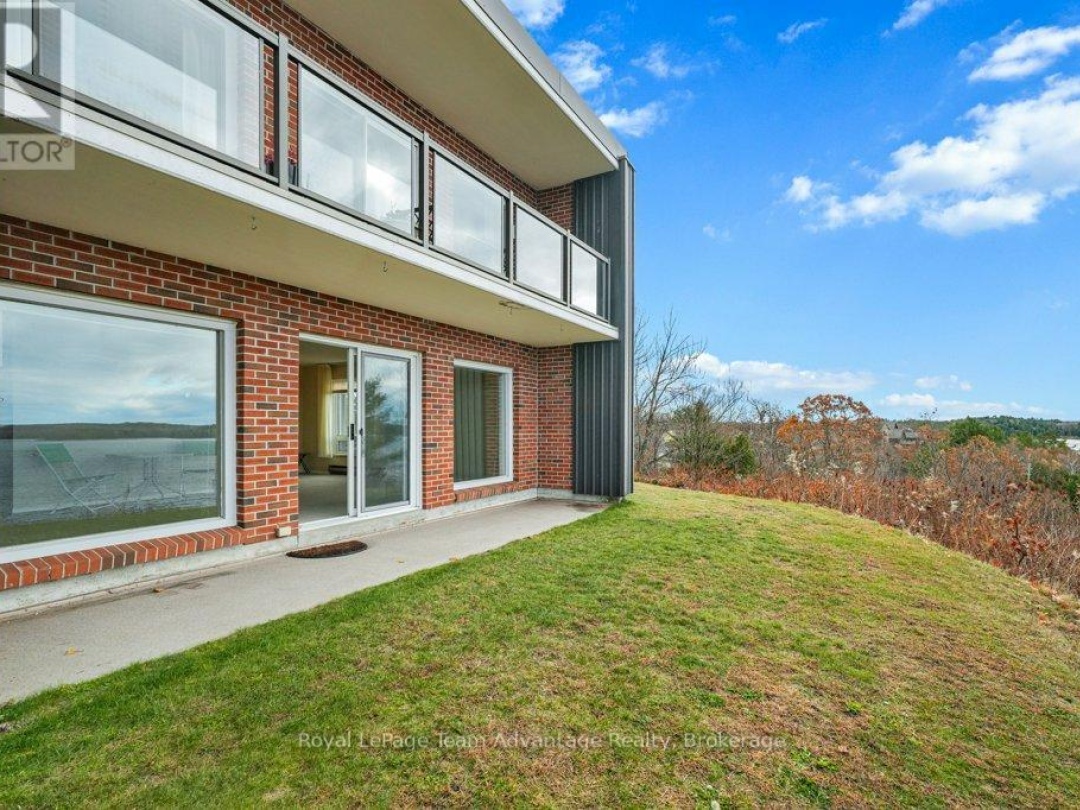 103 - 100 BEACONVIEW HEIGHTS, 