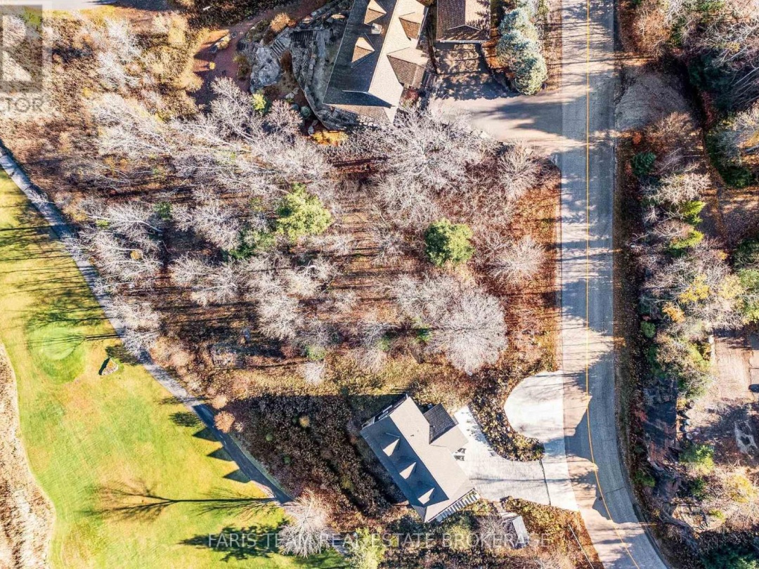 19 DEERHURST HIGHLANDS DRIVE,