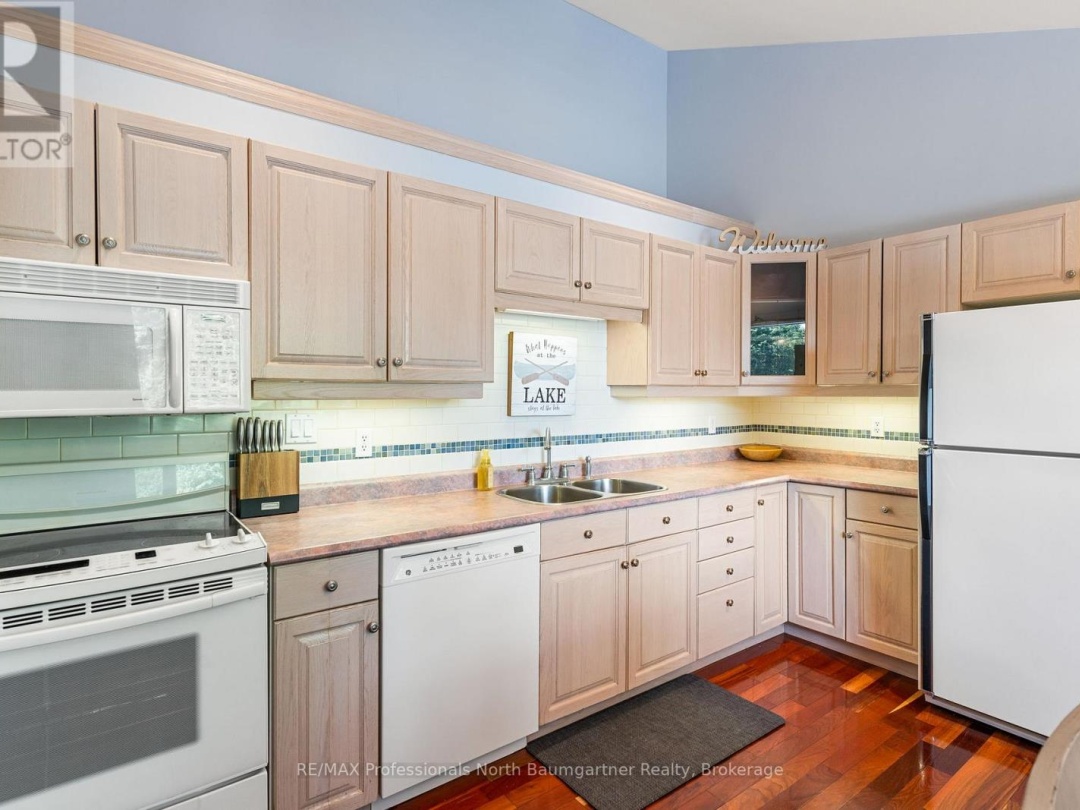 1086 CAMERON LANE, 
