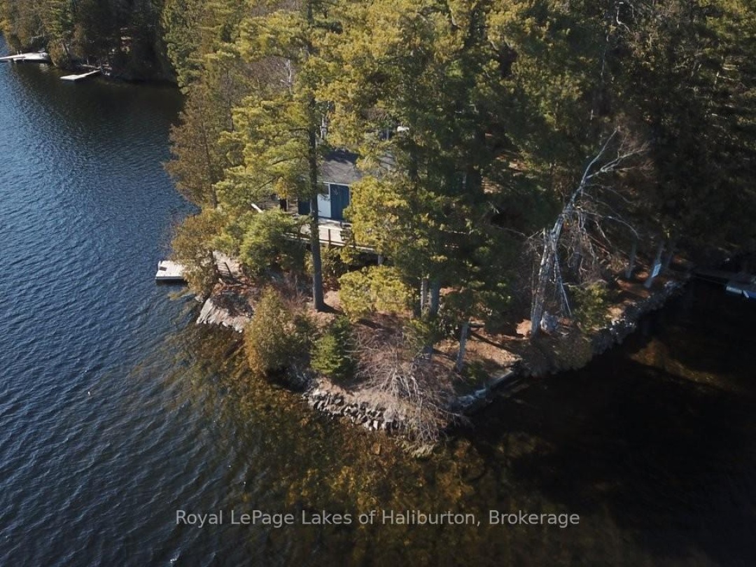 96 Pine Point Trail, Crystal Lake