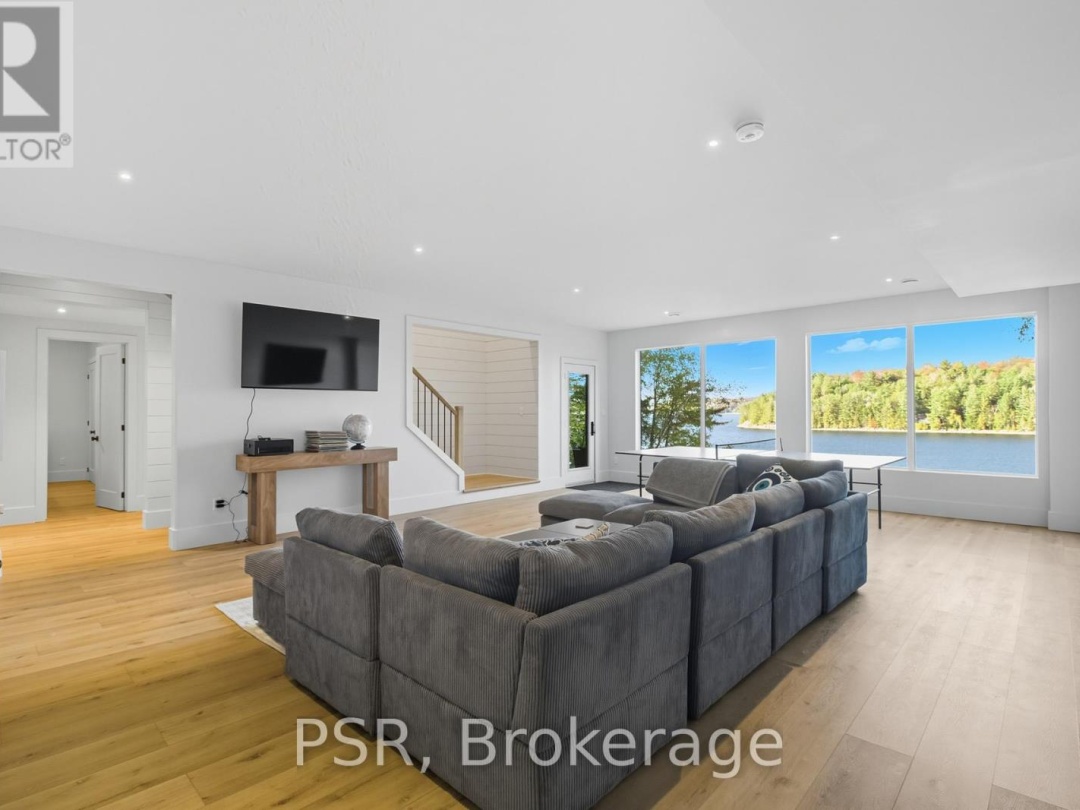 1399 BAYBREEZE LANE, 
