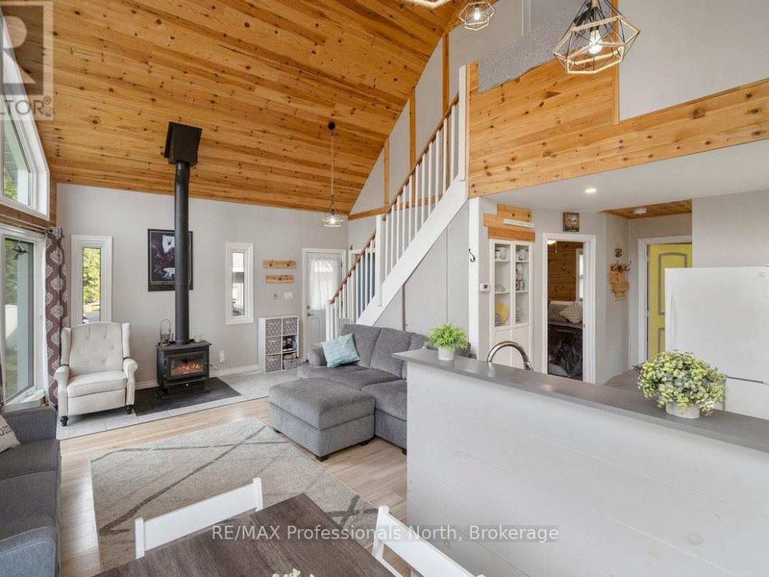 1059 TIFFANY LANE, 
