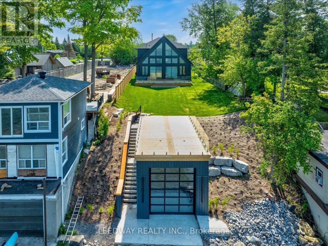 24410 Thorah Park Boulevard, Lake Simcoe