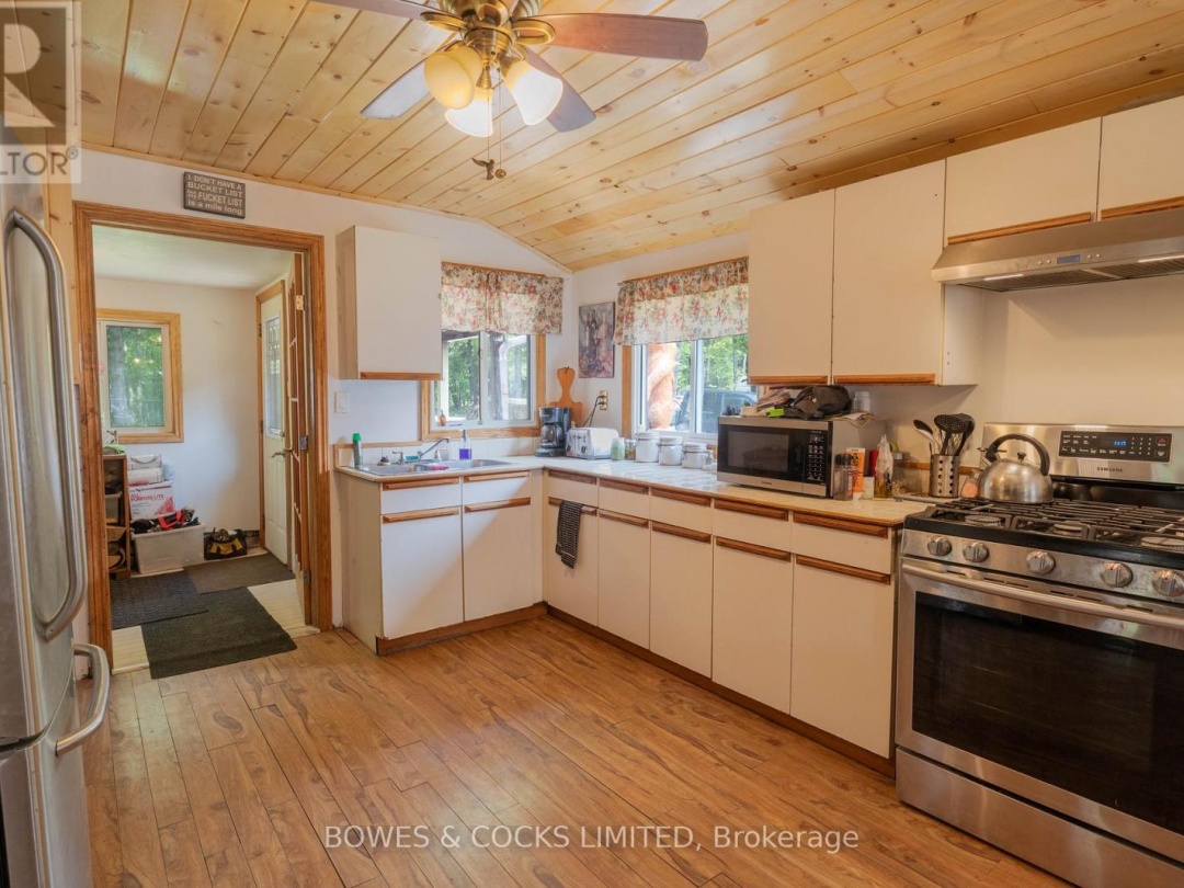 2070 FORTESQUE LAKE ROAD, 