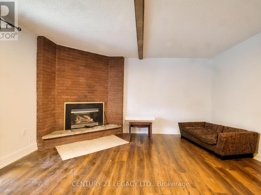 23 LANSDOWNE STREET W, 