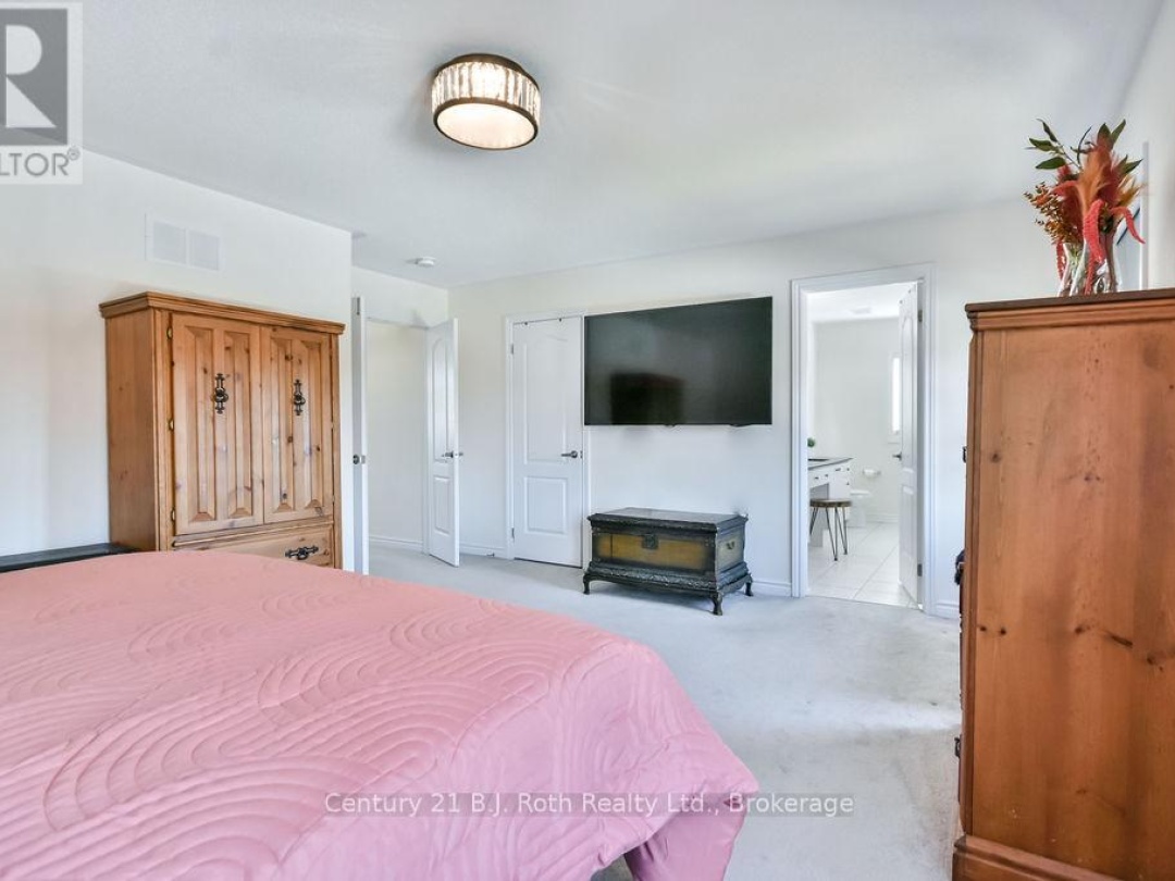 3040 Orion Boulevard, Orillia