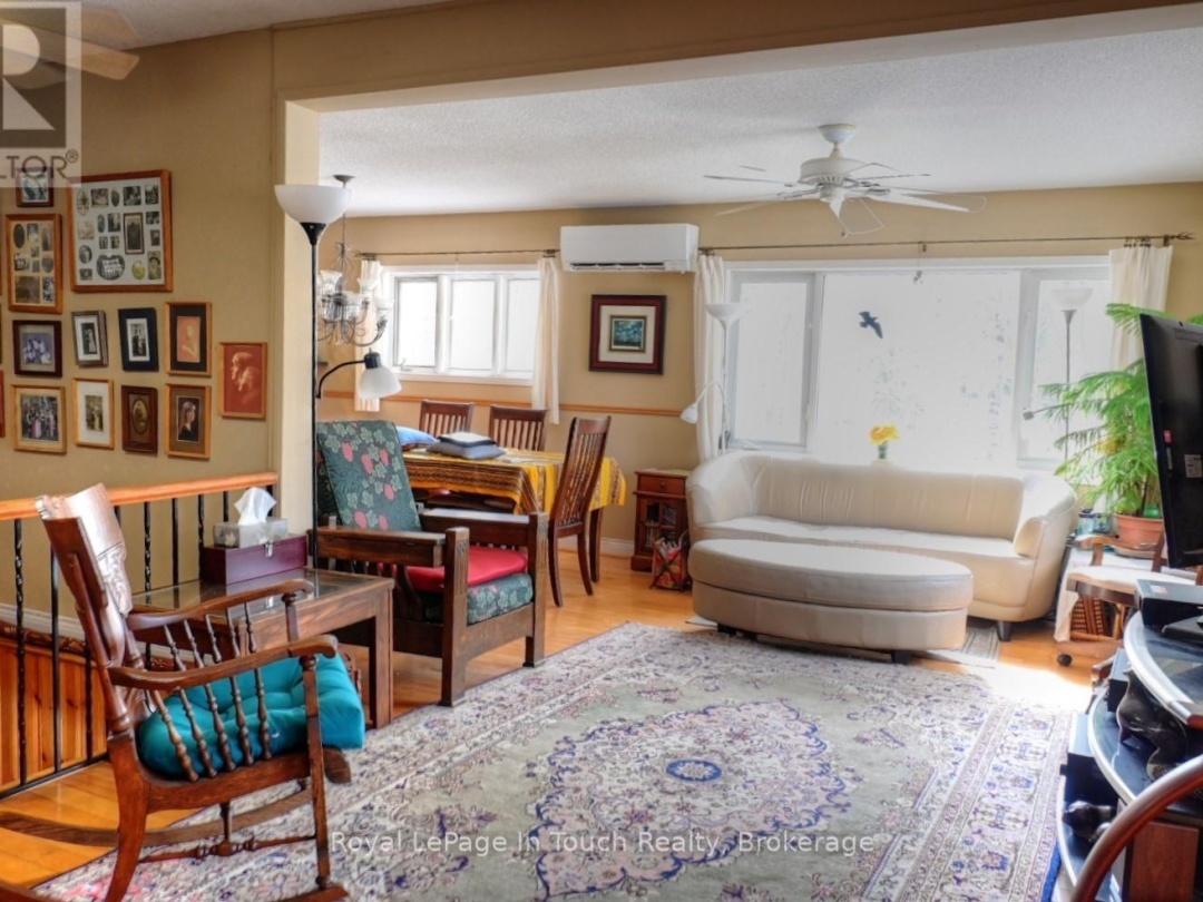 476 Hungry Bay Road E, Six Mile Lake