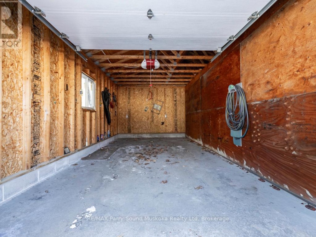 17 - 25 SEGUIN PLACE, 