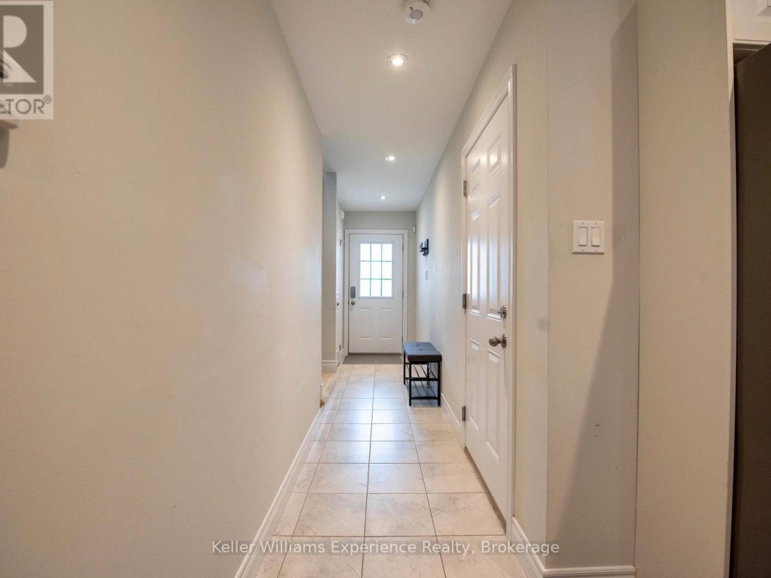 31 NICOLE PARK COURT, 