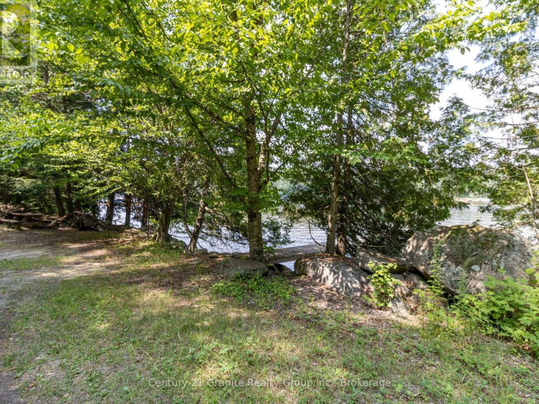 1059 DUNN ROAD, Haliburton Lake