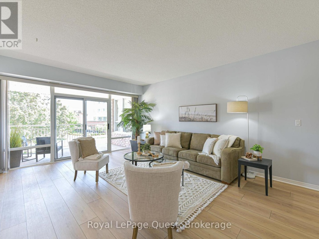 208 - 20 MUSEUM DRIVE, 