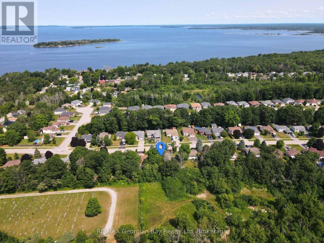 33 ANDERSON CRESCENT, 